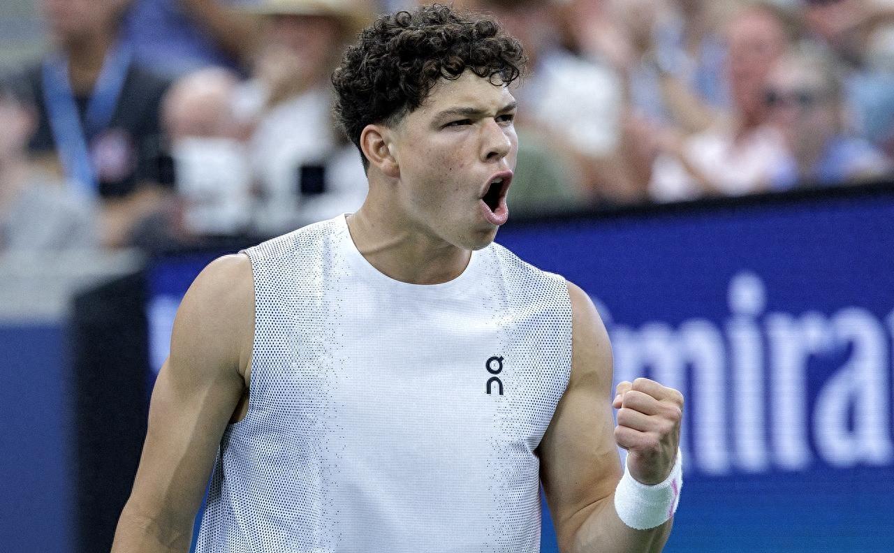 今晨尼斯调整名单以备NBA常规赛，单刀错失环节打磨，震撼外界，轮换策略成焦点的简单介绍