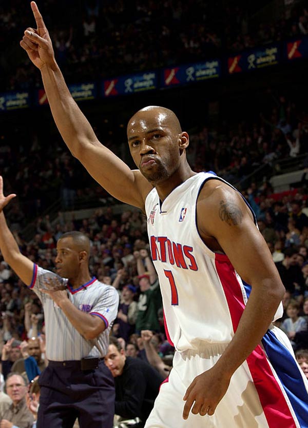 包含转折点！奥兰多魔术门线救险；CBA季后赛赛前攻防权衡；话题不断；阵容厚度经受考验的词条